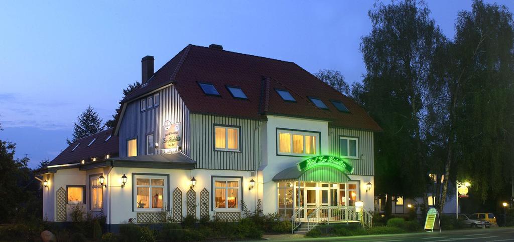 Hotel Zur Heidebluete Hambühren Екстериор снимка
