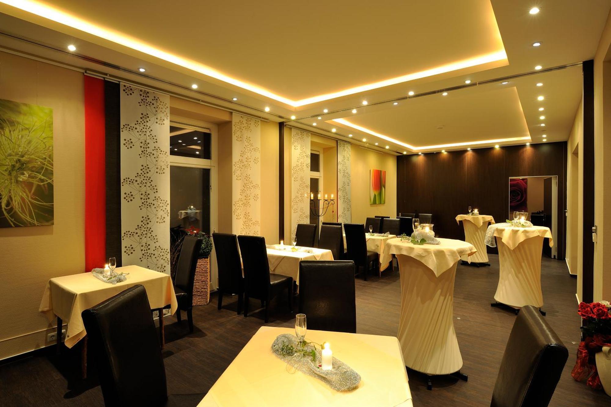 Hotel Zur Heidebluete Hambühren Екстериор снимка