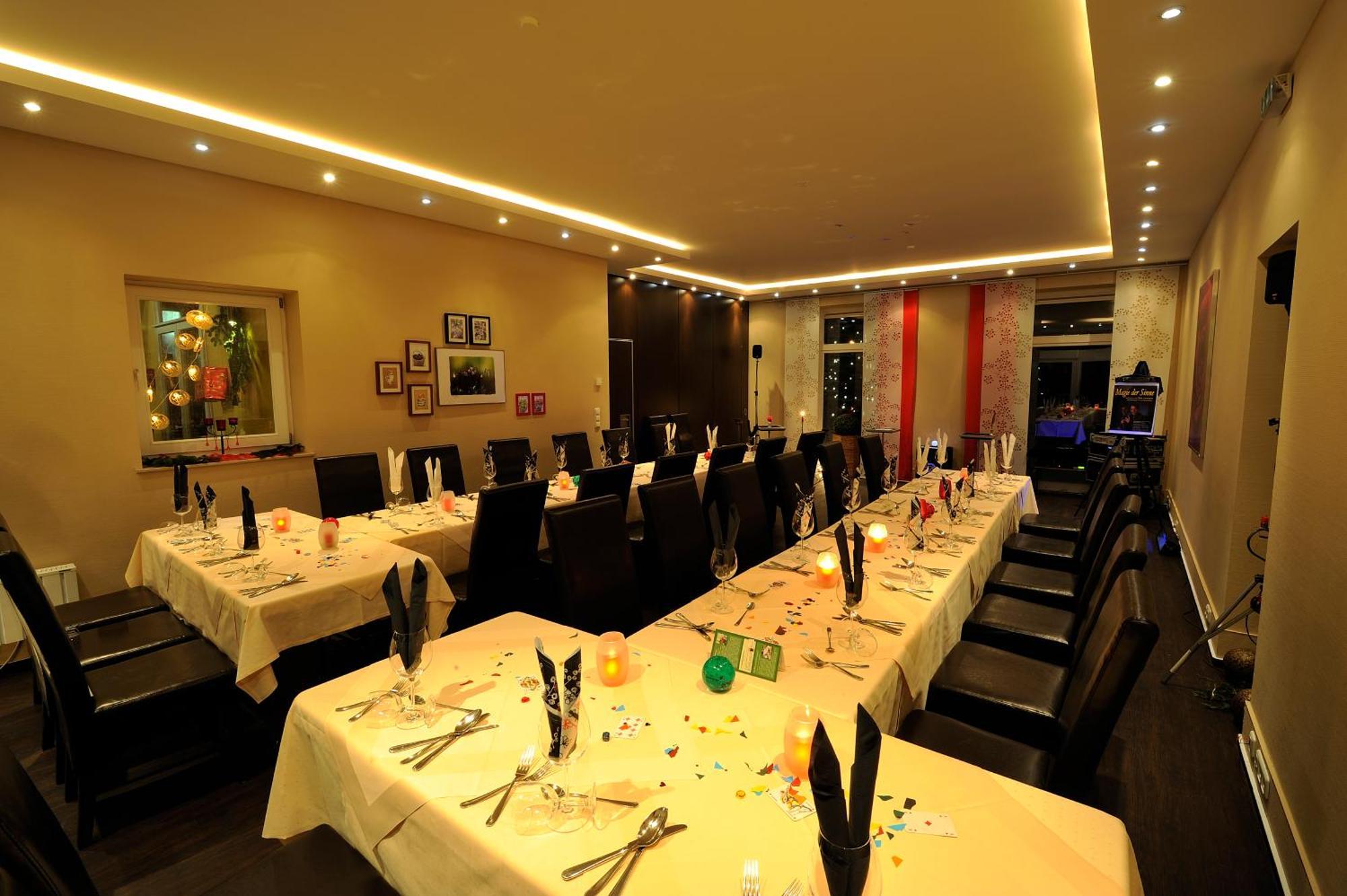Hotel Zur Heidebluete Hambühren Екстериор снимка
