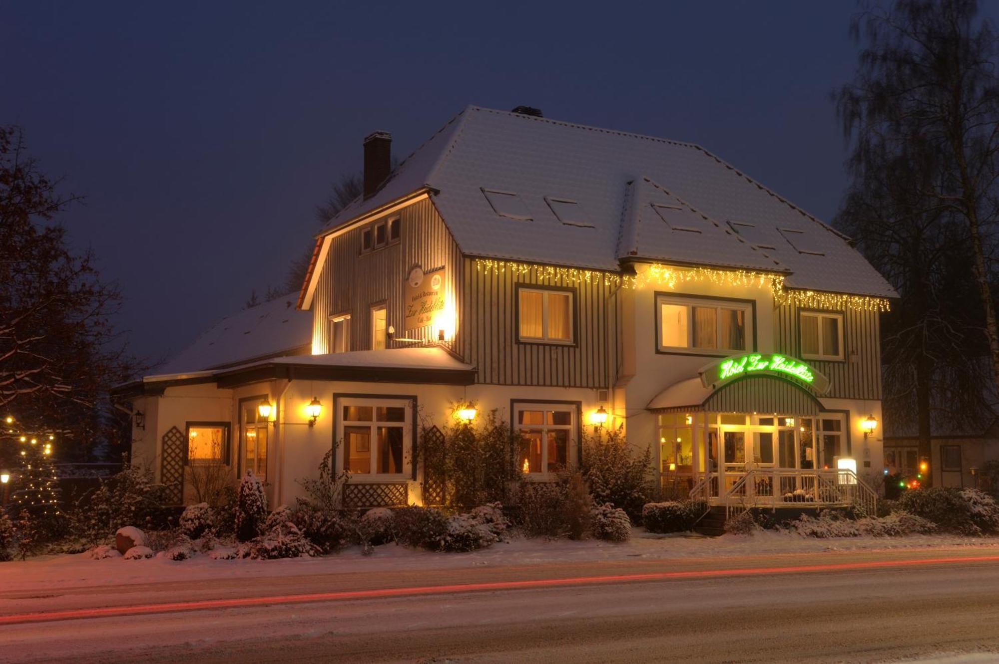 Hotel Zur Heidebluete Hambühren Екстериор снимка