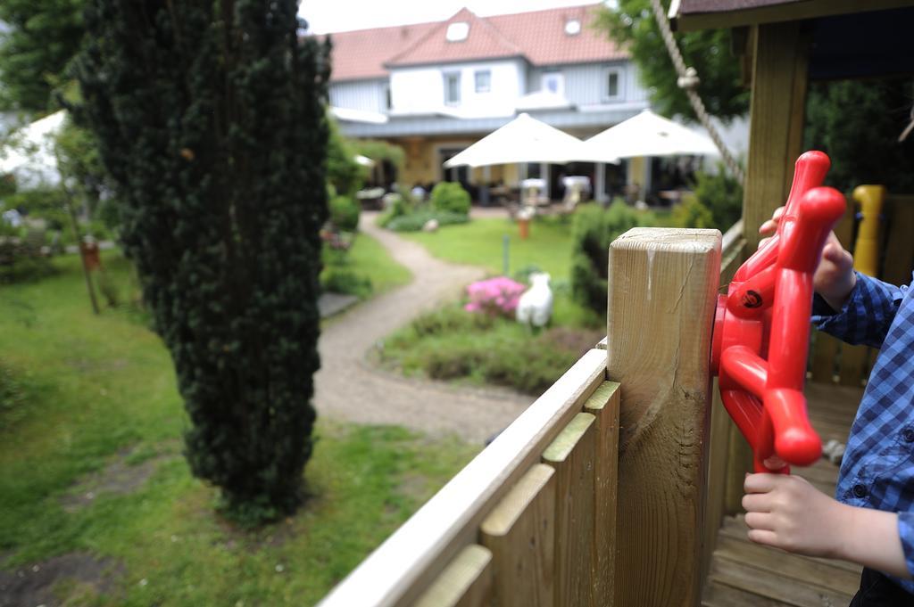 Hotel Zur Heidebluete Hambühren Екстериор снимка
