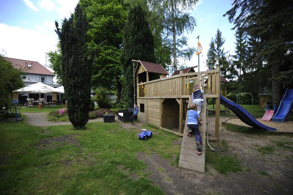 Hotel Zur Heidebluete Hambühren Екстериор снимка