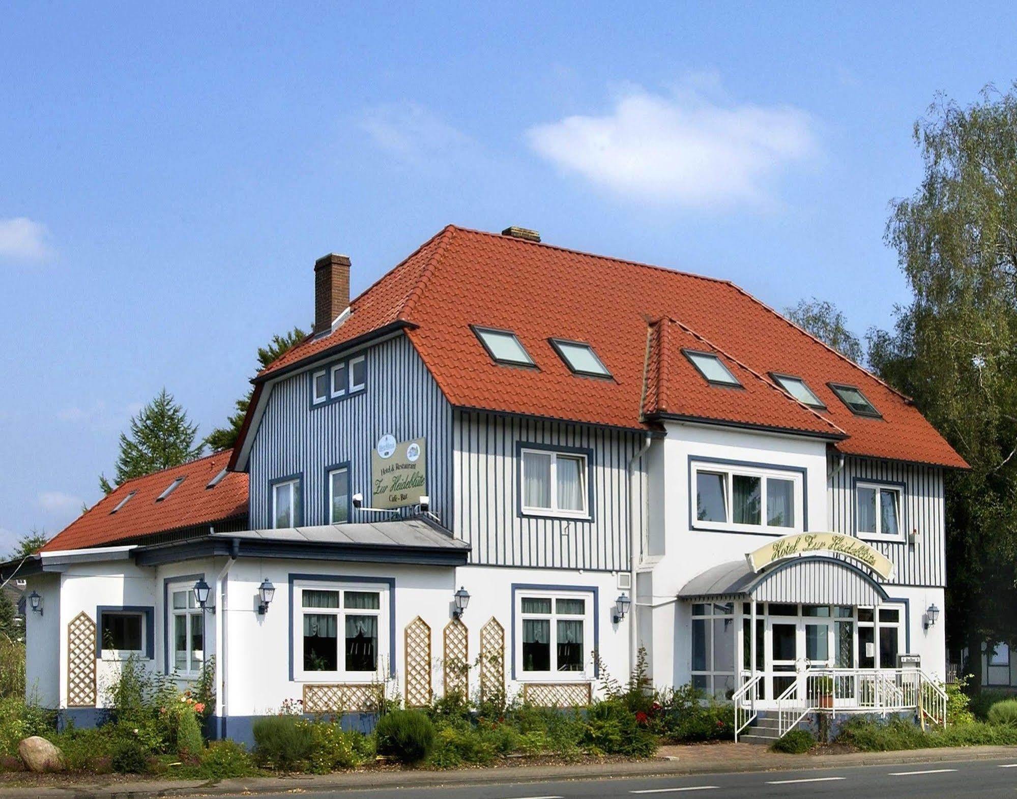Hotel Zur Heidebluete Hambühren Екстериор снимка