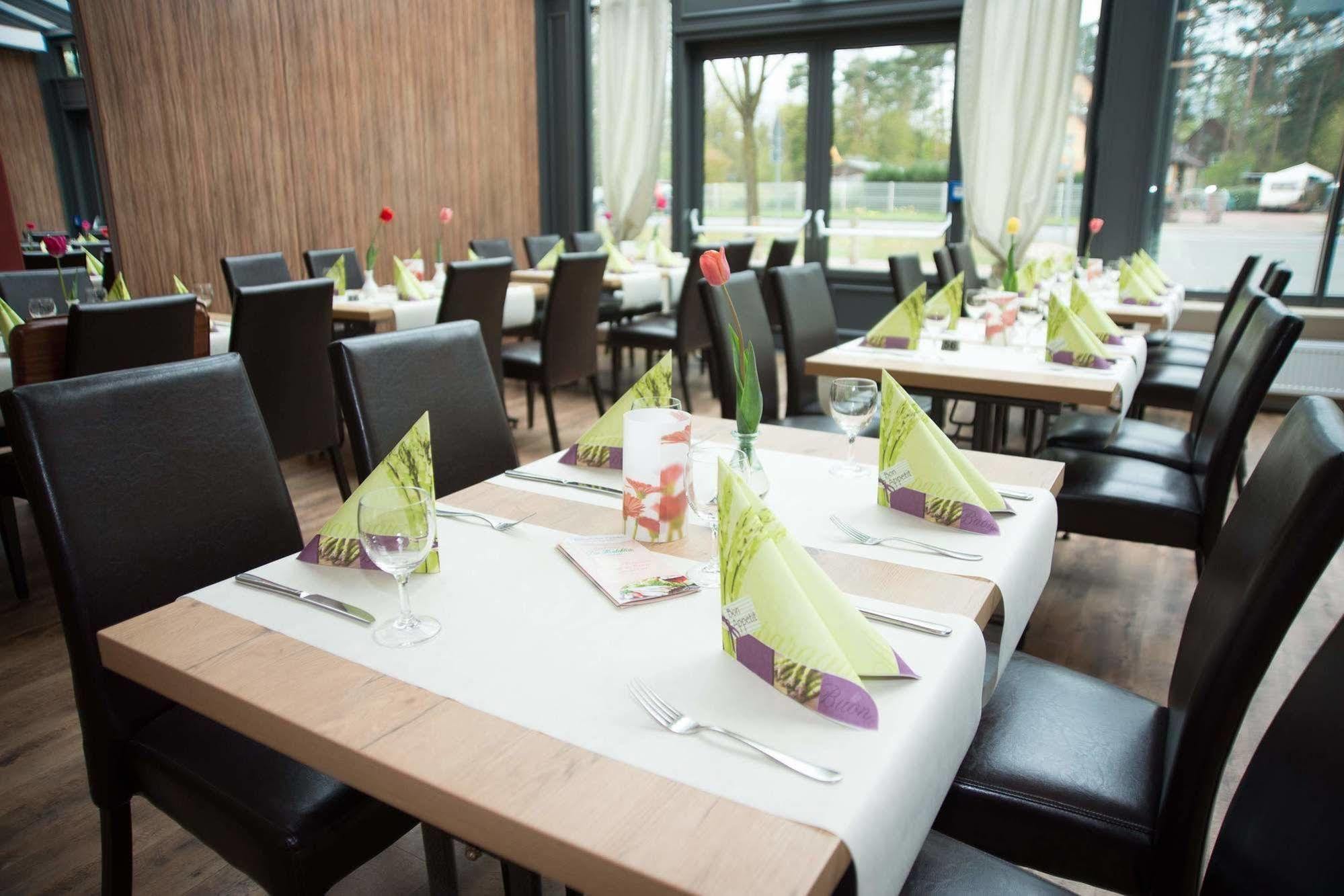 Hotel Zur Heidebluete Hambühren Екстериор снимка
